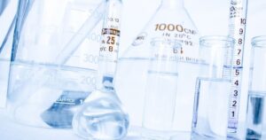 川口化学工業株式会社は、有機ゴム薬品業界トップクラスのシェアを誇る、環境配慮型の化学薬品メーカー